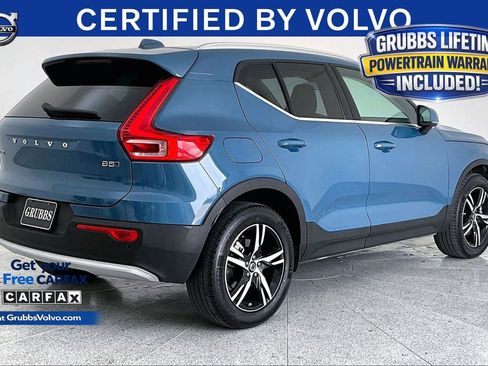 Certified 2025 Volvo XC40 B5 Core AWD/4WD image 2