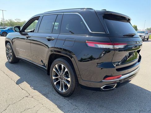Used 2022 Jeep Grand Cherokee Overland AWD/4WD image 5