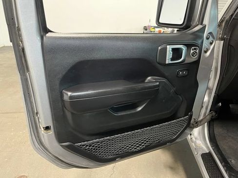 Used 2019 Jeep Wrangler Unlimited Sport S AWD/4WD image 24