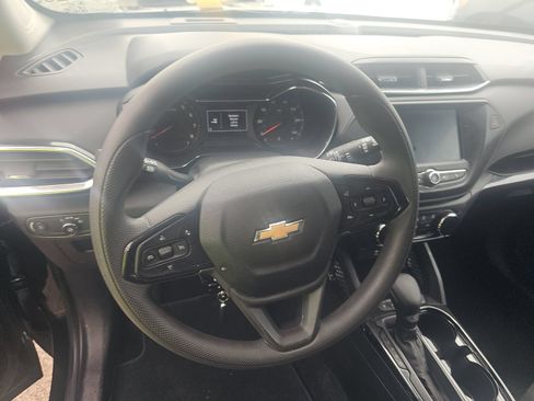 Used 2023 Chevrolet TrailBlazer LT AWD/4WD image 16
