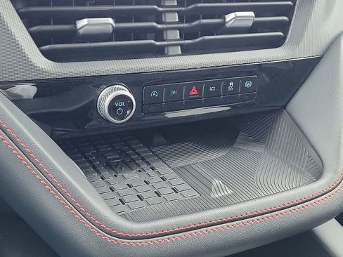Used 2025 Ford Explorer ST RWD image 31