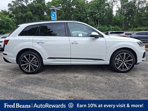 Used 2023 Audi Q7 3.0T Premium Plus w/ Premium Plus Package AWD/4WD image 9