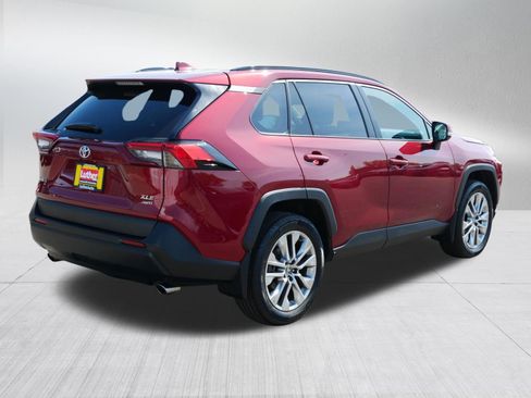 Used 2023 Toyota RAV4 XLE Premium AWD/4WD image 7