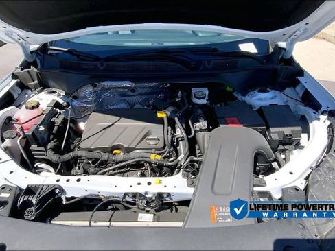 New 2025 Chevrolet Trax LT w/ Driver Confidence Package FWD image 12