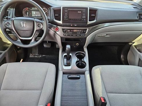 Used 2018 Honda Pilot LX image 16