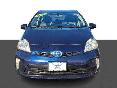 Used 2014 Toyota Prius Four FWD image 2
