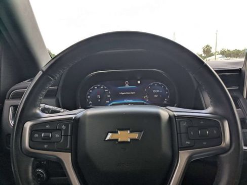 Used 2022 Chevrolet Suburban LT RWD image 23