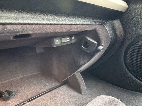 Used 2015 BMW 320i Sedan image 27