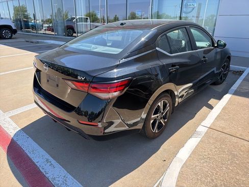 Used 2024 Nissan Sentra SV image 4
