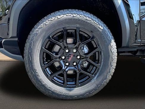 New 2026 GMC Canyon Denali w/ LPO, Denali Black Edition AWD/4WD image 14