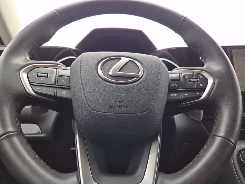Certified 2025 Lexus NX 250 FWD w/ Accessory Package (2T) image 36
