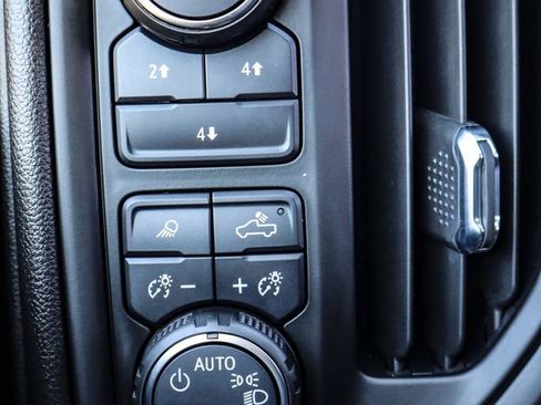 Certified 2024 Chevrolet Silverado 2500 Custom w/ Custom Value Package image 22