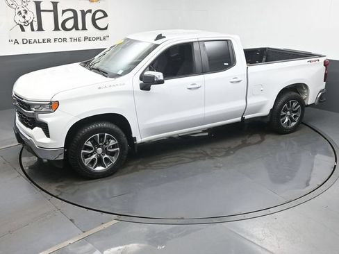 Used 2023 Chevrolet Silverado 1500 LT AWD/4WD image 40