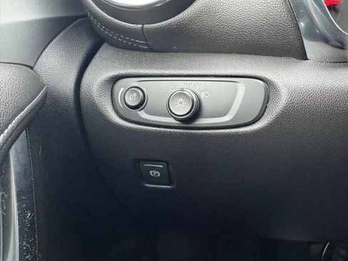 Used 2020 Chevrolet Blazer LT image 31