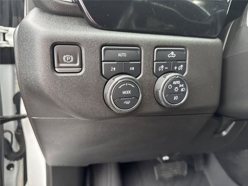 Used 2022 Chevrolet Silverado 1500 RST w/ Redline Edition AWD/4WD image 20