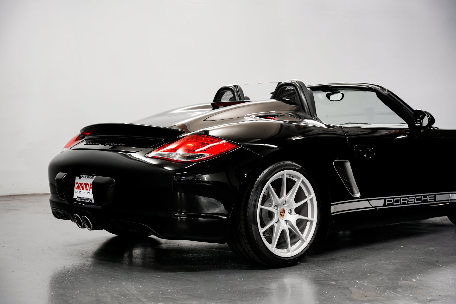 Used 2011 Porsche Boxster Spyder RWD image 32