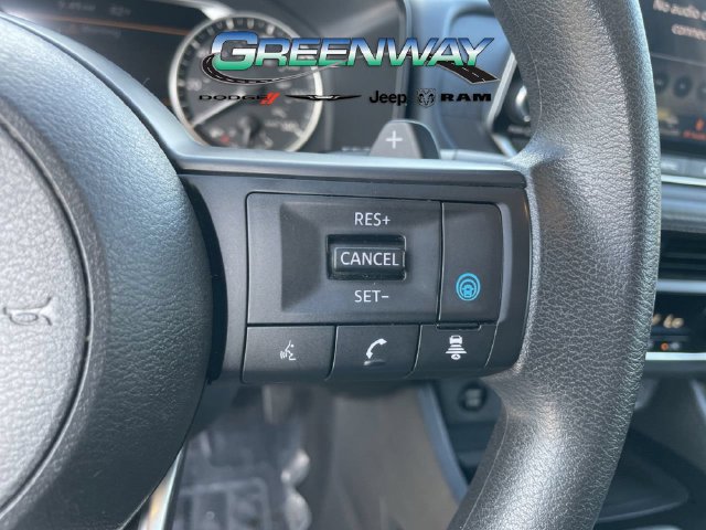 Used 2024 Nissan Rogue SV AWD/4WD image 25