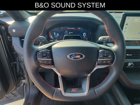 Used 2025 Ford Explorer ST AWD/4WD image 19