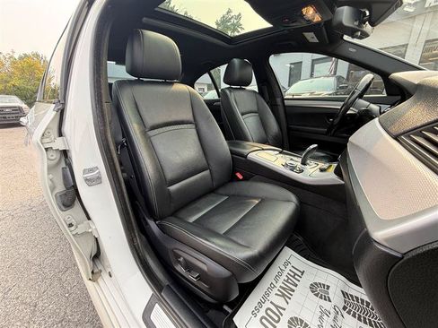 Used 2014 BMW 535i xDrive Sedan AWD/4WD image 30