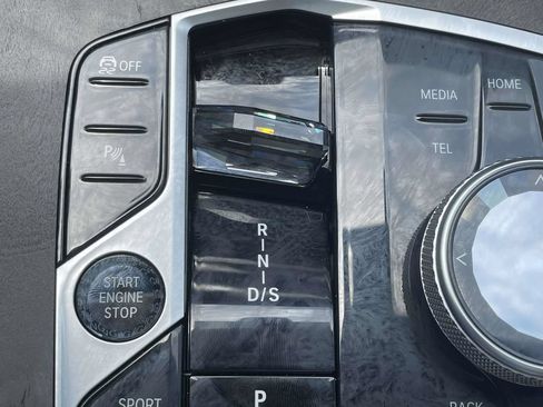 Used 2024 BMW X5 sDrive40i w/ Executive Package RWD image 41