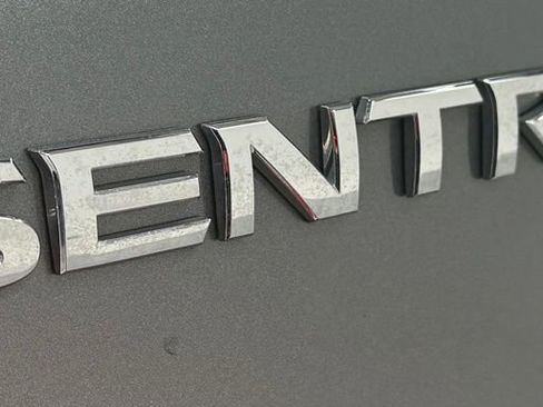 Used 2017 Nissan Sentra SV image 8