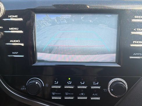 Used 2019 Toyota Camry LE FWD image 31