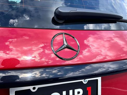 Used 2024 Mercedes-Benz GLC 43 AMG 4MATIC image 10