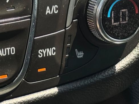 Used 2018 Chevrolet Equinox LT AWD/4WD image 17