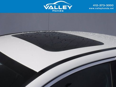 Used 2022 Mercedes-Benz C 300 4MATIC Sedan image 3