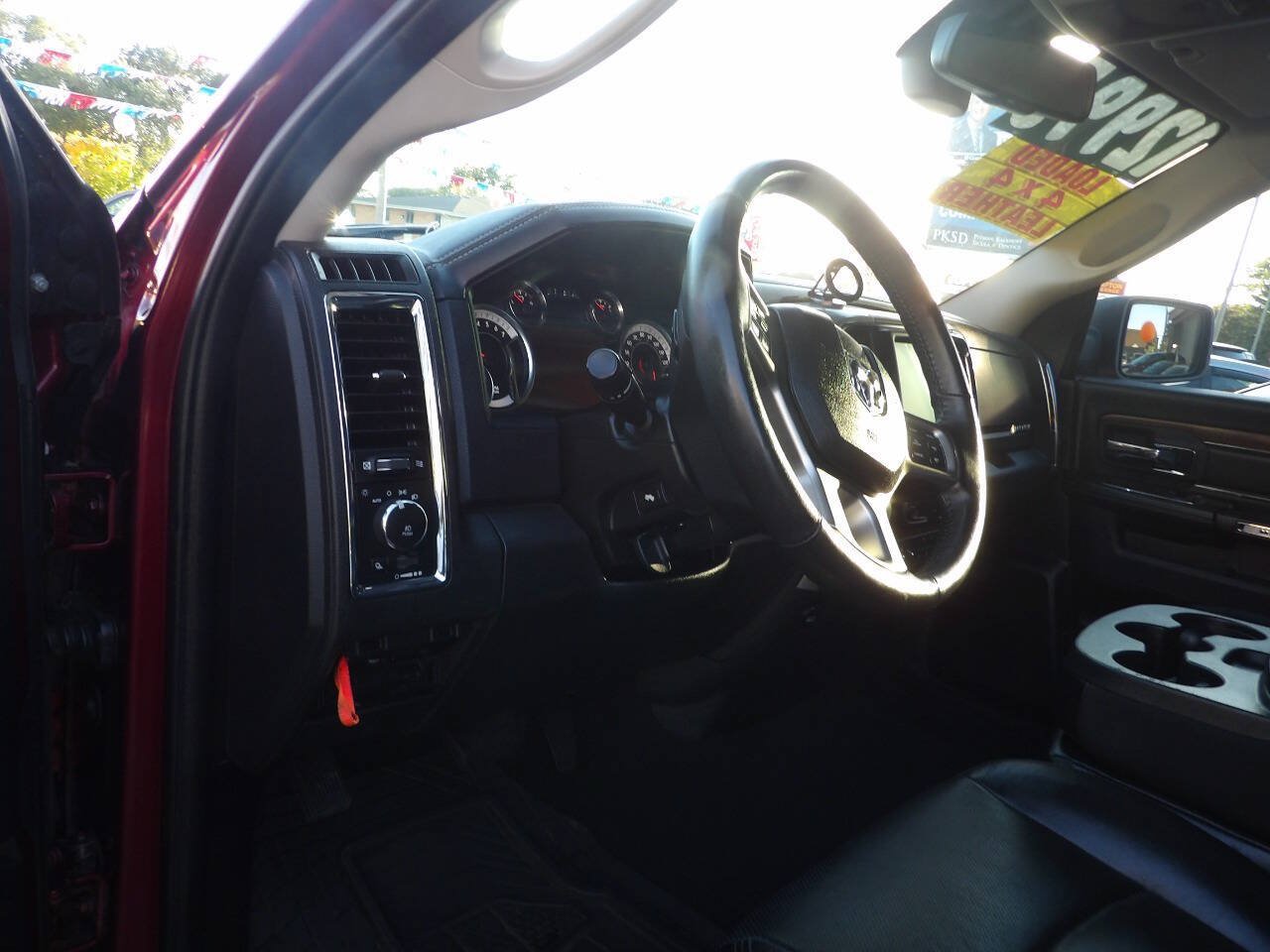 Used 2017 RAM 1500 Laramie AWD/4WD image 6