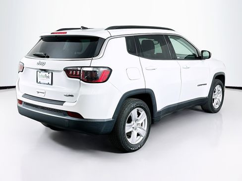 Used 2022 Jeep Compass Latitude FWD image 9
