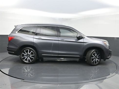 Used 2019 Honda Pilot Touring image 48