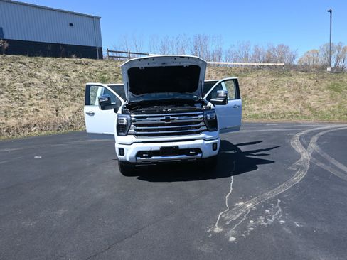 New 2026 Chevrolet Silverado 3500 High Country w/ High Country Premium Package AWD/4WD image 20