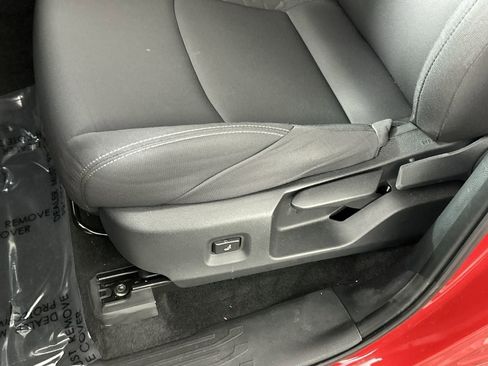 Used 2025 Toyota Tacoma SR5 image 19