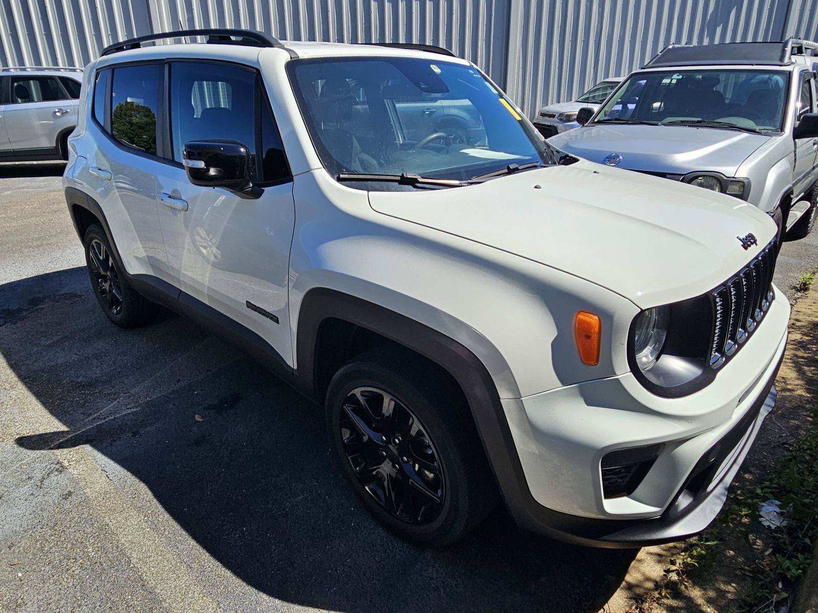 Used 2022 Jeep Renegade Altitude AWD/4WD image 7