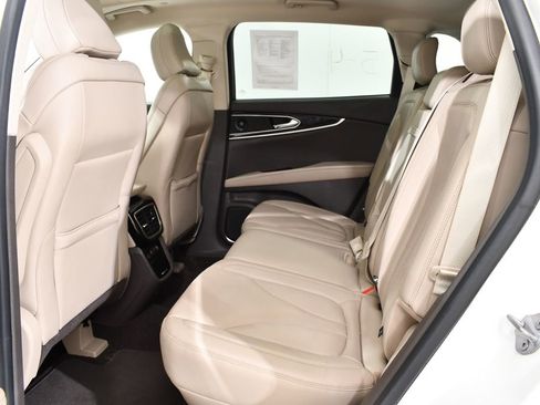 Used 2022 Lincoln Nautilus Reserve w/ Equipment Group 201A AWD/4WD image 16