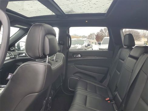 Used 2021 Jeep Grand Cherokee Overland image 11