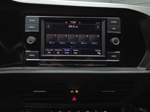 Used 2022 Volkswagen Jetta SE FWD image 24