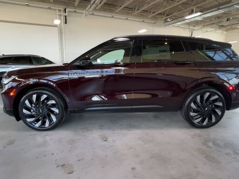 New 2024 Lincoln Nautilus Reserve w/ Equipment Group 202A image 5