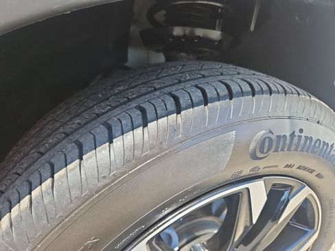 Used 2023 Chevrolet TrailBlazer LT AWD/4WD image 27