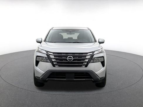 Used 2025 Nissan Rogue SV AWD/4WD image 2