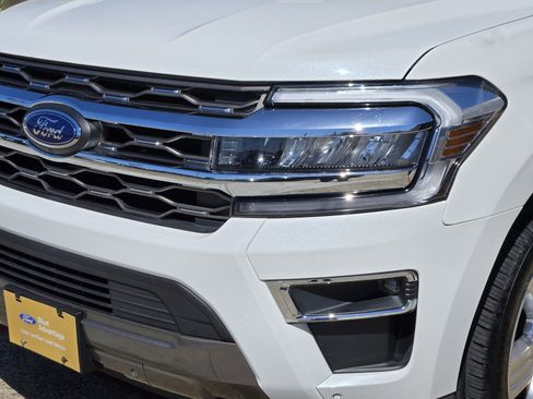 Certified 2024 Ford Expedition King Ranch AWD/4WD image 6