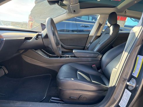Used 2020 Tesla Model 3 Long Range image 4