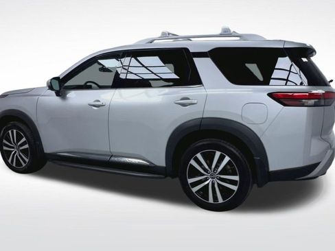 Used 2023 Nissan Pathfinder Platinum w/ Lighting Package (N93) AWD/4WD image 6