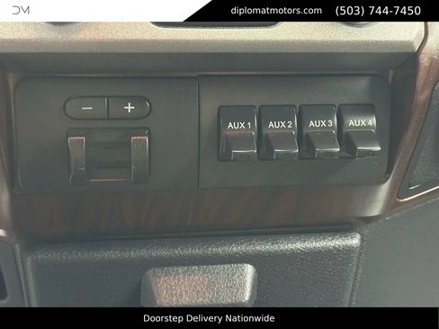 Used 2016 Ford F250 Lariat w/ Lariat Interior Package image 34