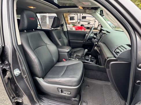 Used 2021 Toyota 4Runner Venture w/ Moonroof Package image 17