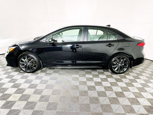 Used 2025 Toyota Corolla SE FWD image 6