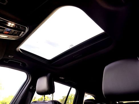 New 2025 Jeep Grand Cherokee Altitude image 13