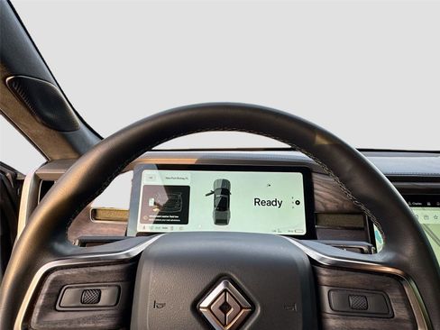 Used 2022 Rivian R1T Launch Edition image 9