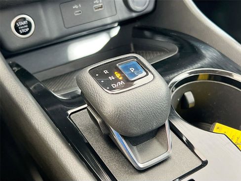 Used 2021 Nissan Rogue SV image 14